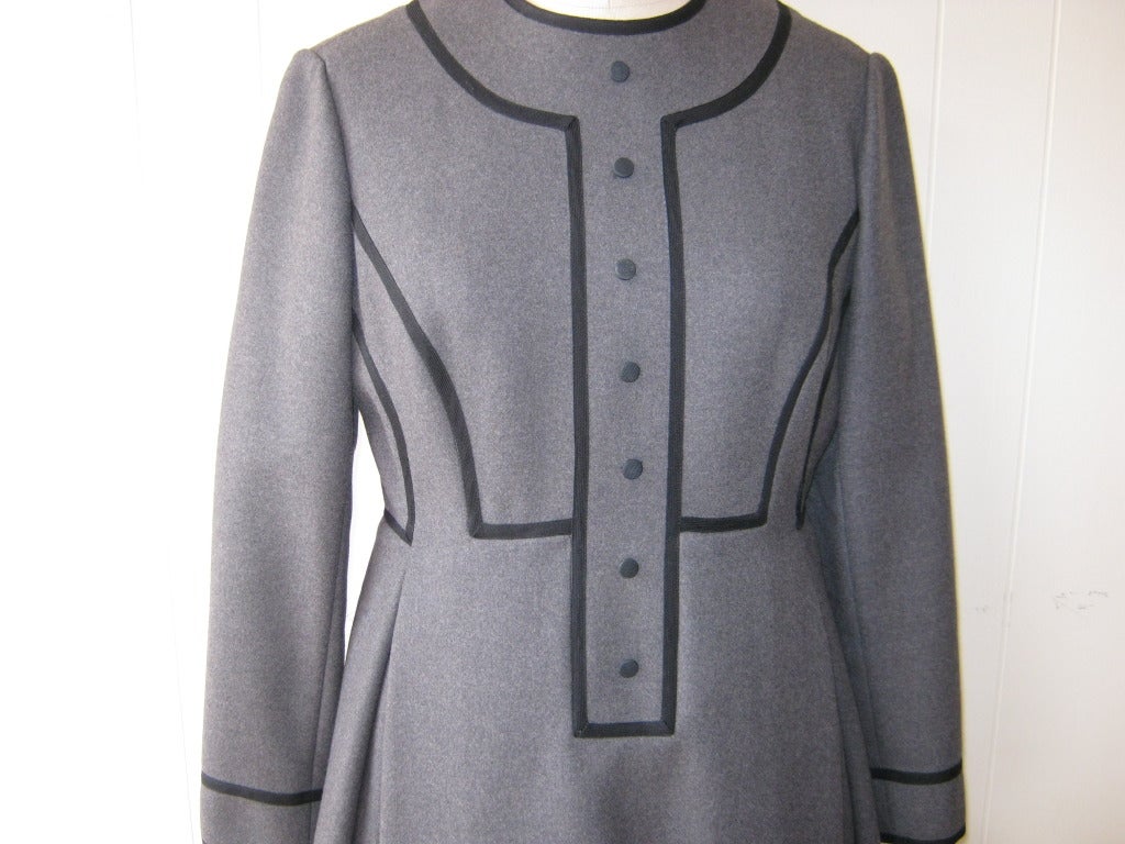 1960s Geoffrey Beene Grey Wool Baby Doll Dress In Excellent Condition In Port Hope, ON