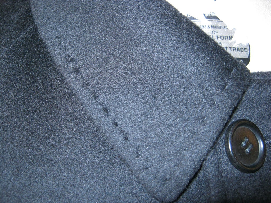 Men's Italian Wool and Cashmere Coat In Excellent Condition In Port Hope, ON