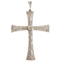 Exceptional Deco Diamond Cross