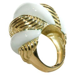 Stunning 18k and White Enamel Ring