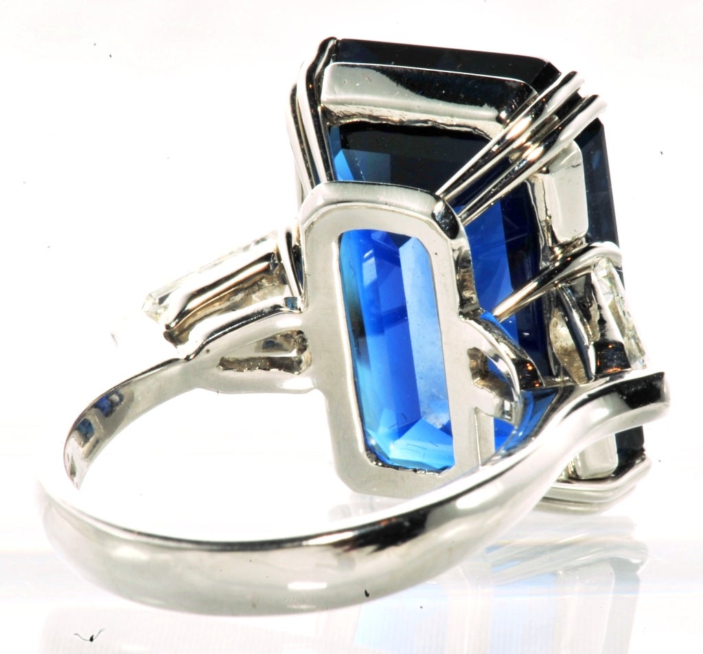 Stunning Sapphire Diamond Ring 1
