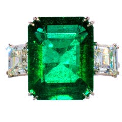 Exceptional Columbian Emerald Ring