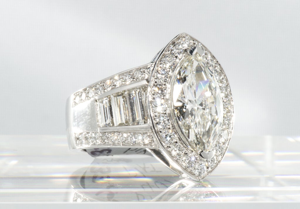 Women's Impressive Marquise  Diamond Ring