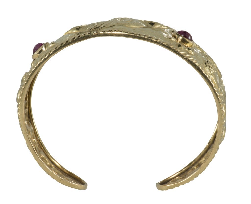 Hand Reposse  La. Nouvelle Bague Gold and Ruby Cuff In Good Condition In Houston, TX