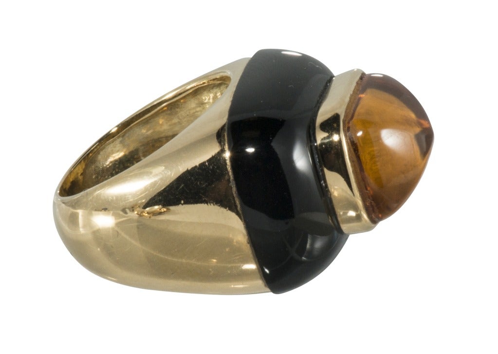 Citrine and Onyx  gold ring In Excellent Condition In Houston, TX