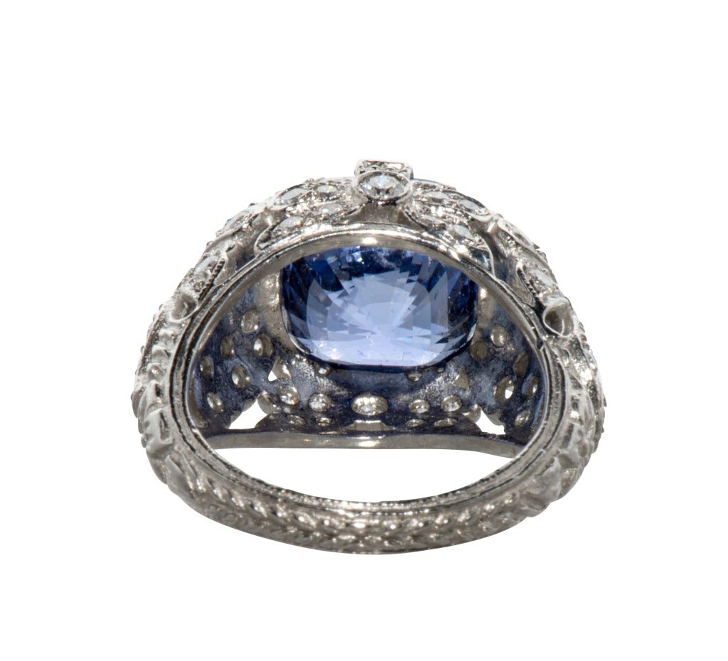 Beautiful French Ceylon Sapphire and Diamond Ring In Excellent Condition In Houston, TX