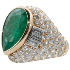 David Webb Striking Emerald Diamond Ring