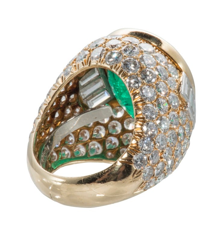 Women's David Webb Striking Emerald Diamond Ring For Sale
