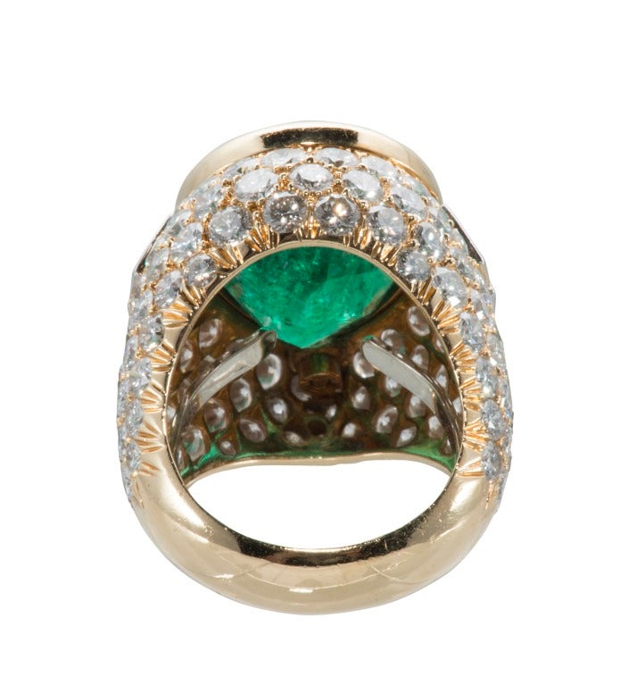 David Webb Striking Emerald Diamond Ring For Sale 1
