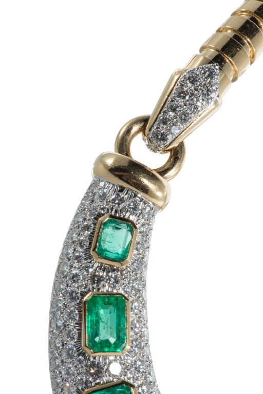 Contemporary David Webb Beautiful Emerald Diamond Necklace For Sale