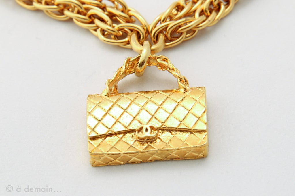 Vintage Chanel 2.55 Bag Charm Necklace In Excellent Condition For Sale In Paris, IDF