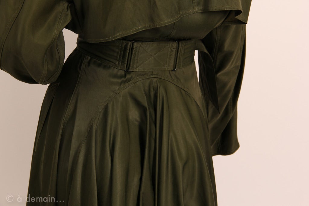 Azzedine Alaïa, khaki trench-coat In Excellent Condition In Paris, IDF