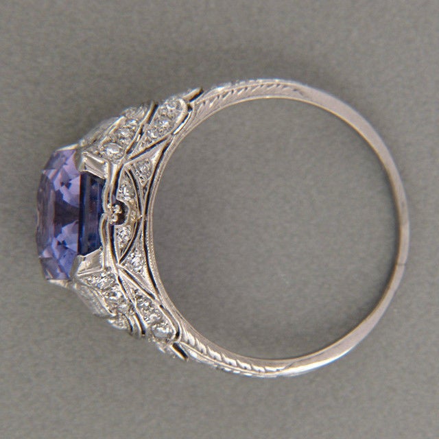 Tiffany & Co Art Deco Natural Sapphire Platinum Ring c1920 In Good Condition In Stamford, CT