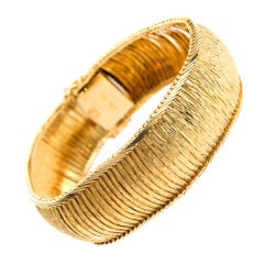 Cartier Swiss Yellow Gold Curved Link Bracelet