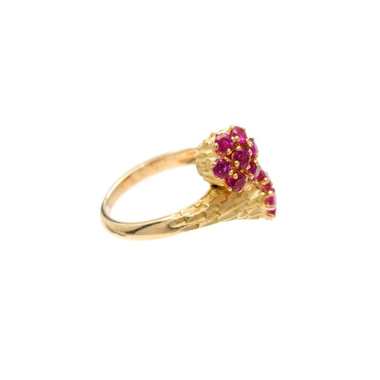 Vintage Designer Cartier 18k Yellow Gold French 2.70ct Natural Pinkish Red Ruby Ring. Authentic Cartier French 18k yellow gold ring with bright natural Rubies.

14 genuine untreated 2.7mm bright pinkish red Rubies, approx. total weight 2.70 