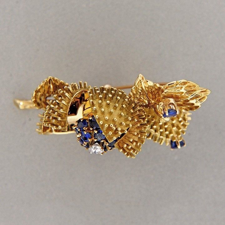 Tiffany & Co. Sapphire Diamond Gold Flower Pin  In Good Condition In Stamford, CT