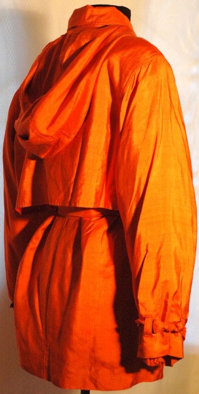 1990s Isaac Mizrahi 100% Silk Tangerine Trench Thin Rain Coat w Hood For Sale 1