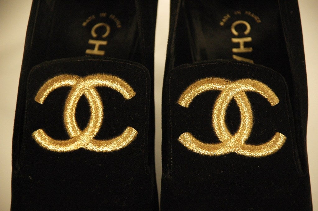 Vintage 1993 Chanel Velour Gold Embroidered CC Logo Heels 36 1/2 1