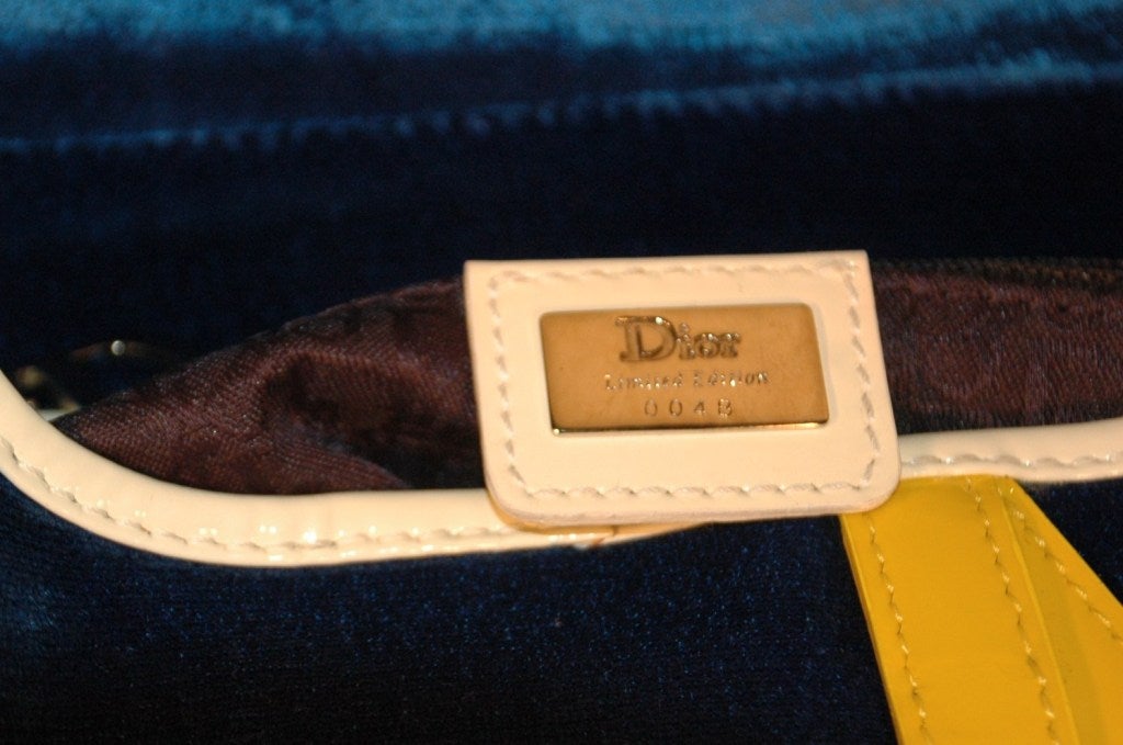 Sammlerstück Christian Dior Limitierte Auflage Adiorable 69 Sattel Velour Handtasche Geldbörse (Schwarz) im Angebot