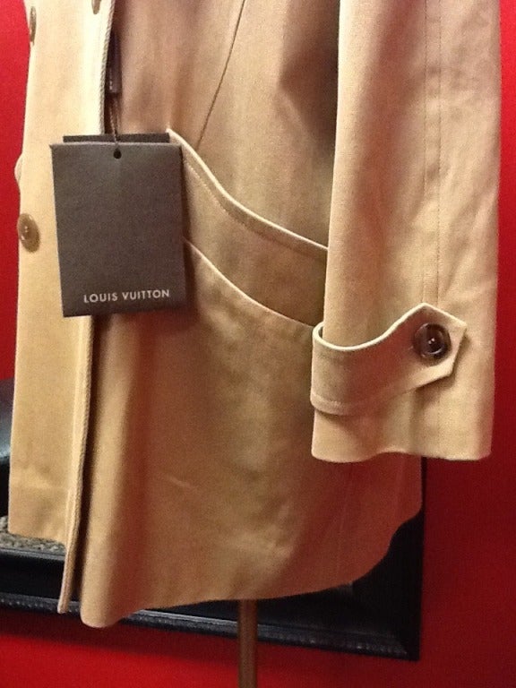 New Louis Vuitton Kacki Manteau Trench Coat Jacket Damier Lining In New Condition For Sale In Lake Park, FL