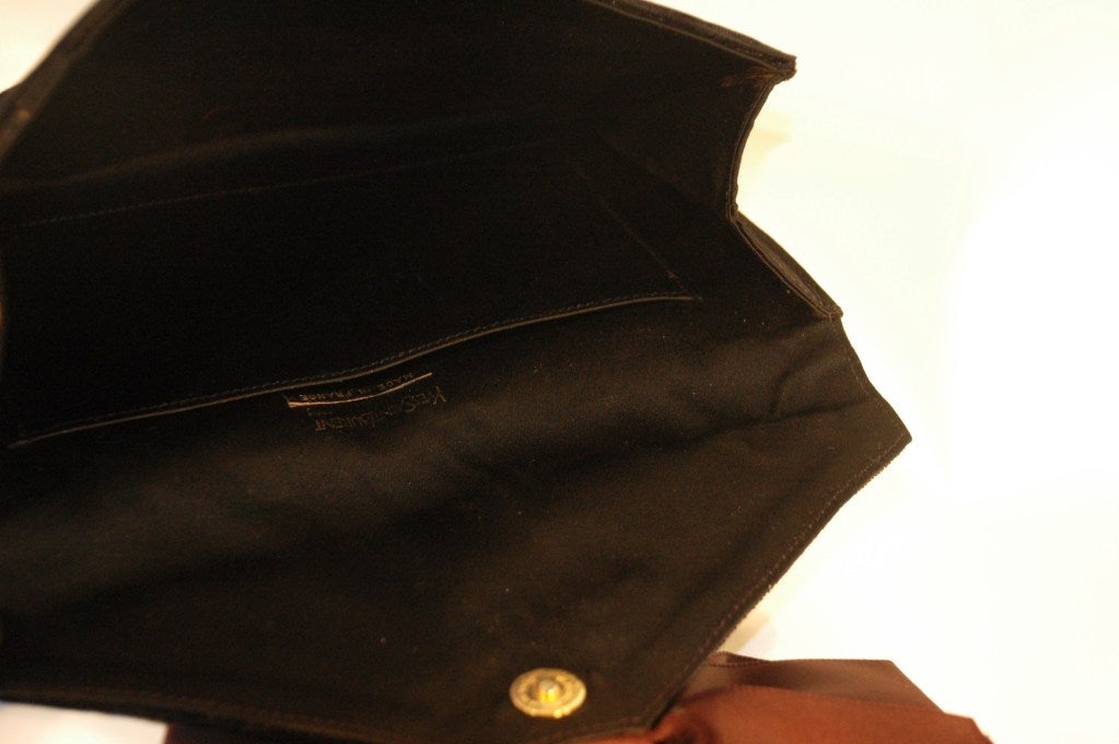 Vintage Yves Saint Laurent Black Velet Evening Clutch w Satin Bow Envelop In Good Condition For Sale In Lake Park, FL