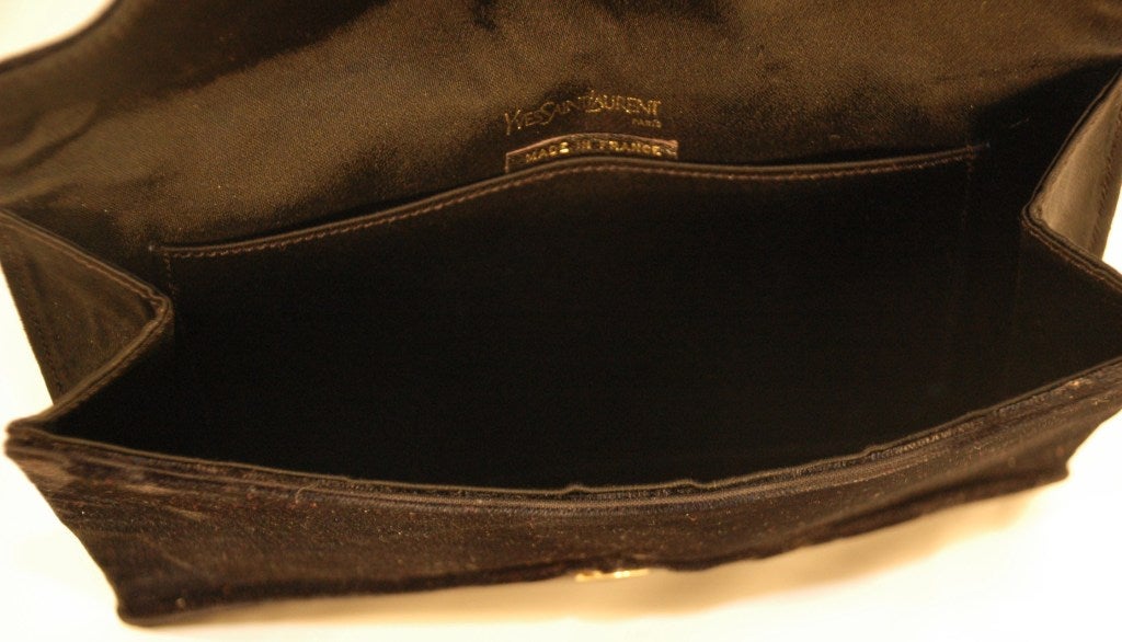 Vintage Yves Saint Laurent Black Velet Evening Clutch w Satin Bow Envelop For Sale 3