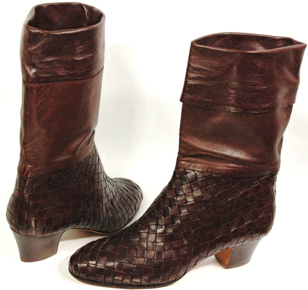 Black Vintage new Bottega Veneta Brown Leather Woven Boots For Sale