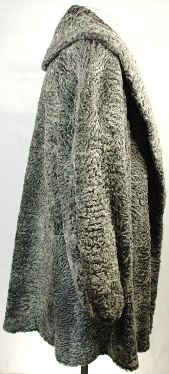 Vintage Perry Ellis Revillon Silver Persian Lamb Fur Coat Cape In Excellent Condition For Sale In Lake Park, FL