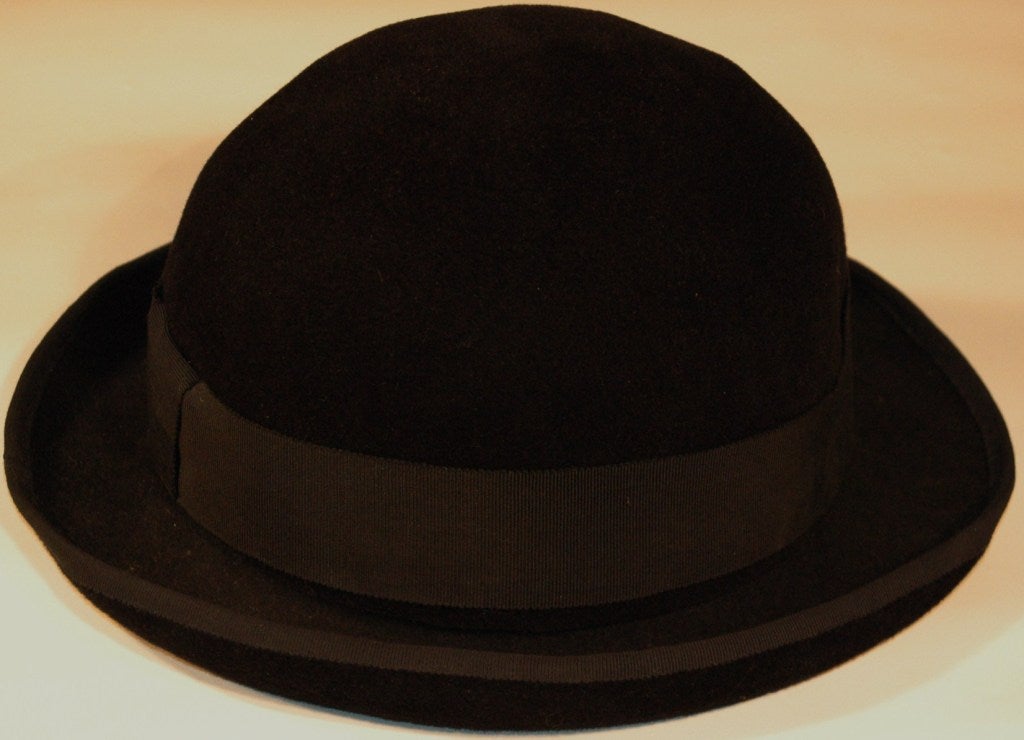 Vintage Celine Black Wool Felt Bowler Hat w grosgrain Ribbon In Excellent Condition For Sale In Lake Park, FL