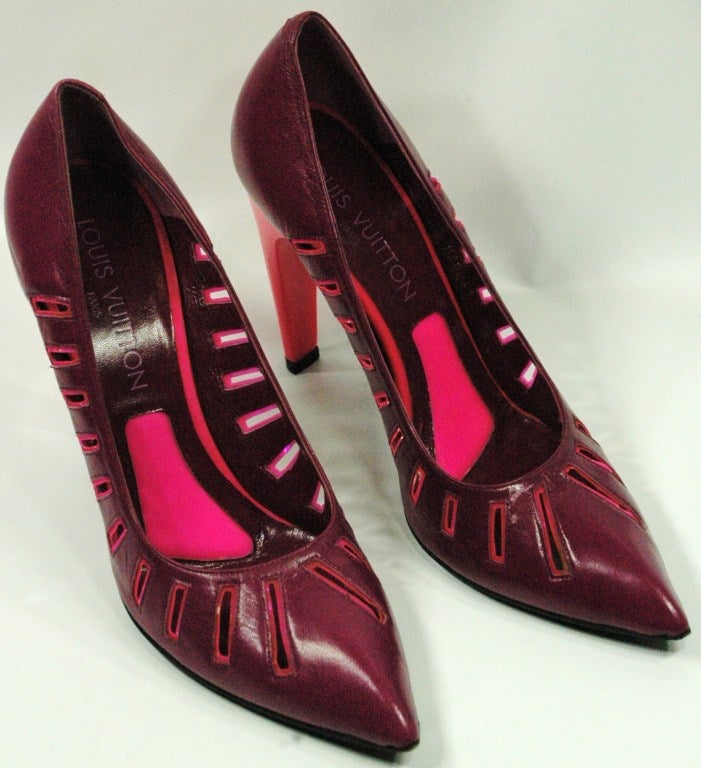 Louis Vuitton Cassis Pink Cut out Pumps 38.5 For Sale 5