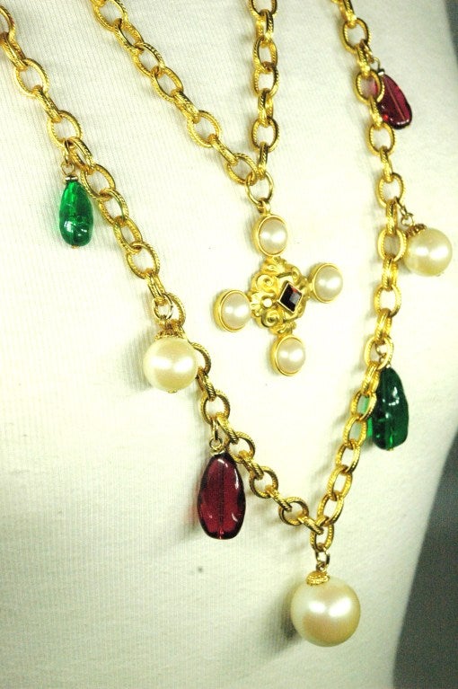 Women's Ben Amun Layered Gold Chain Pearl Pendant Red & Green Stone Statement Necklace For Sale