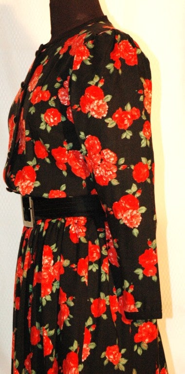 Vintage Yves Saint Laurent YSL Rive Gauche Red Flower Wool Long Sleeve Velvet Trim Belt Dress For Sale 5