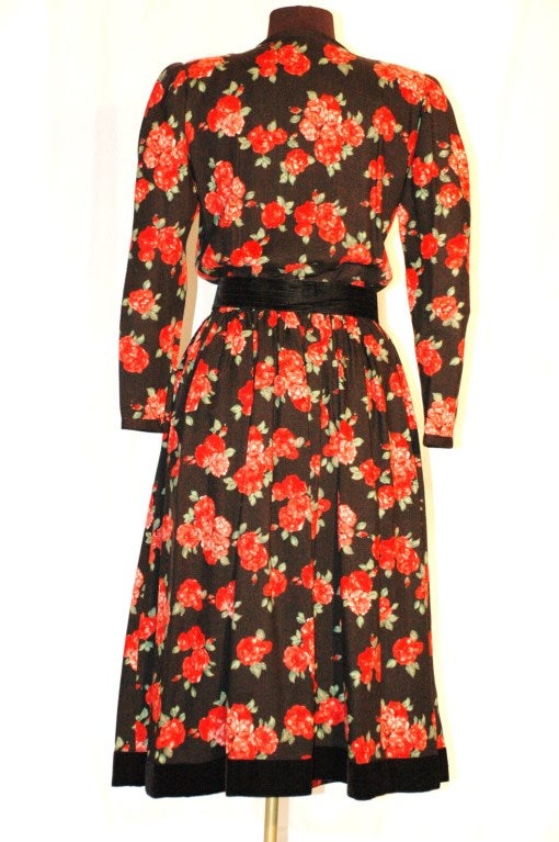 Women's Vintage Yves Saint Laurent YSL Rive Gauche Red Flower Wool Long Sleeve Velvet Trim Belt Dress For Sale