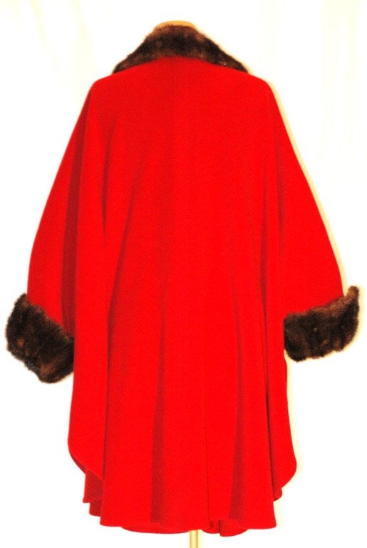 Yves Saint Laurent YSL Red Wool Cape with Mink Collar & Cuffs Coat For Sale 6