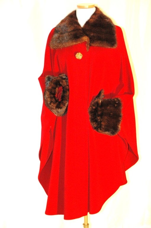 Yves Saint Laurent YSL Red Wool Cape with Mink Collar & Cuffs Coat For Sale 3