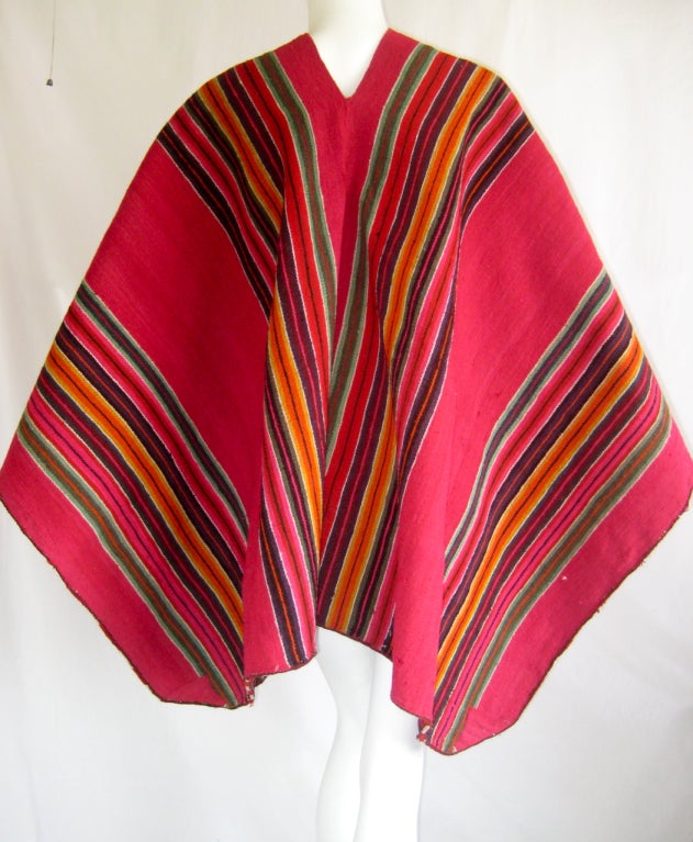 Turn Of The Century Striped Wool Poncho In Excellent Condition In Chicago, IL