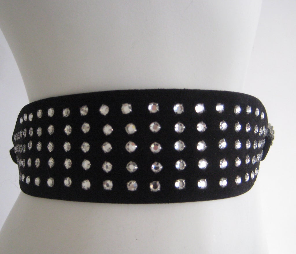 1960s yves saint laurent rhinestone studded black suede cinch belt In Excellent Condition For Sale In Chicago, IL