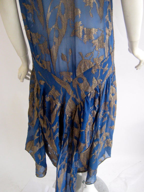1920s gold lame cocktail dress with attached train For Sale 3