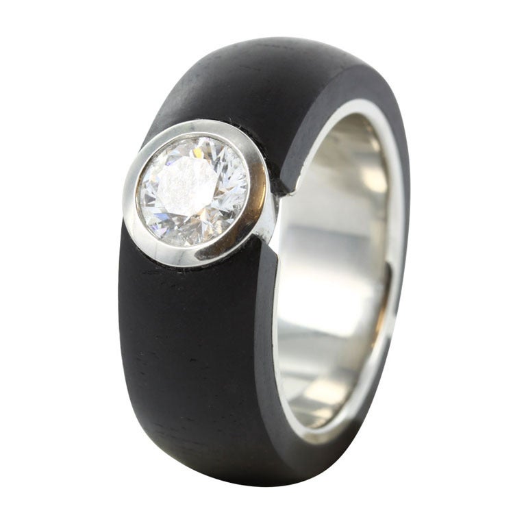 RENESIM 1 carat diamond Ebony Ring