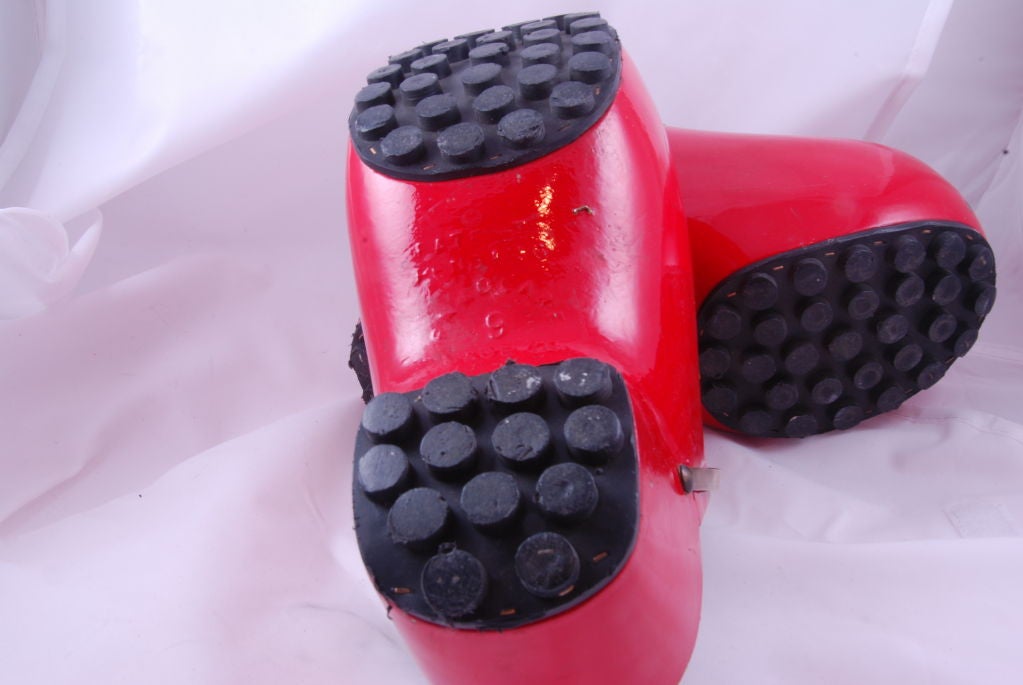 All I can say is WOW!! Fire engine red shoes from the Italian shoe company Famolare, circa 1970's. A true period piece of vintage. The bottom is marked size 9 but I think these run narrow. From the sole of the shoe it looks like these were worn