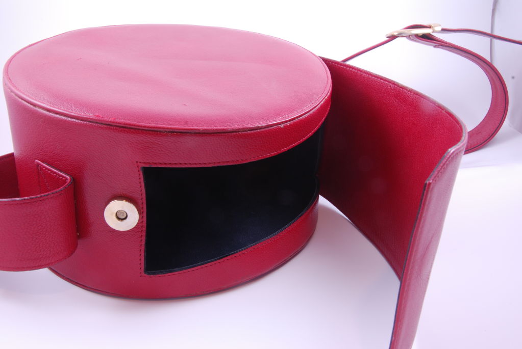 1960's Red Leather Round Shoulder Bag 2