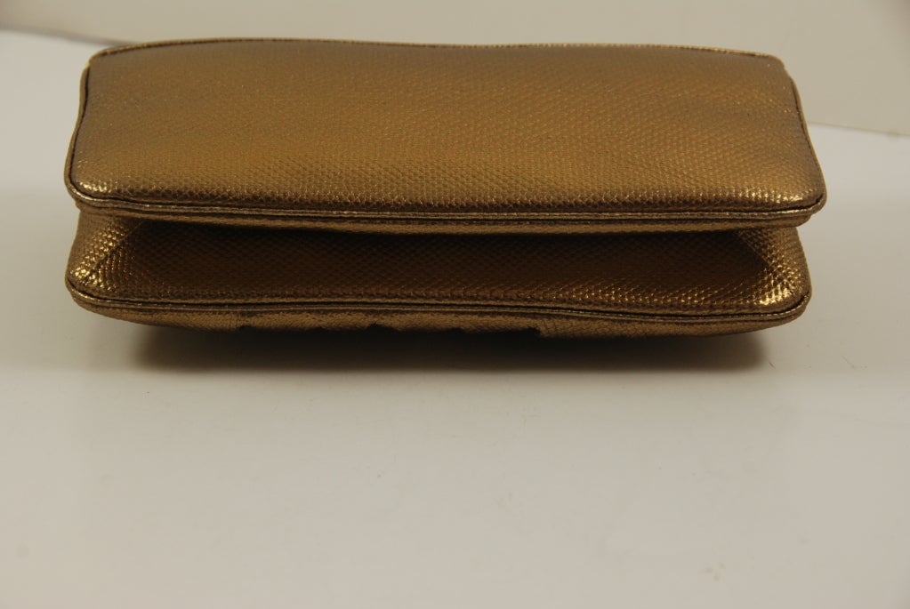 Brown Judith Leiber Bronze Karung Clutch/Shoulder Bag For Sale