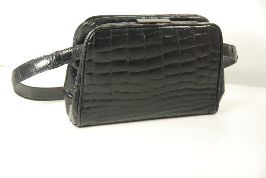 1990s Prada Black Alligator Shoulder Bag In Excellent Condition For Sale In New York, NY