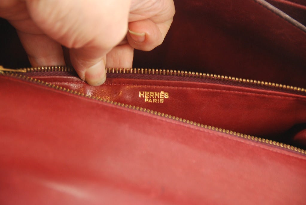 1960s Vintage Hermes Oxblood Leather Handbag/Shoulder Bag In Excellent Condition In New York, NY