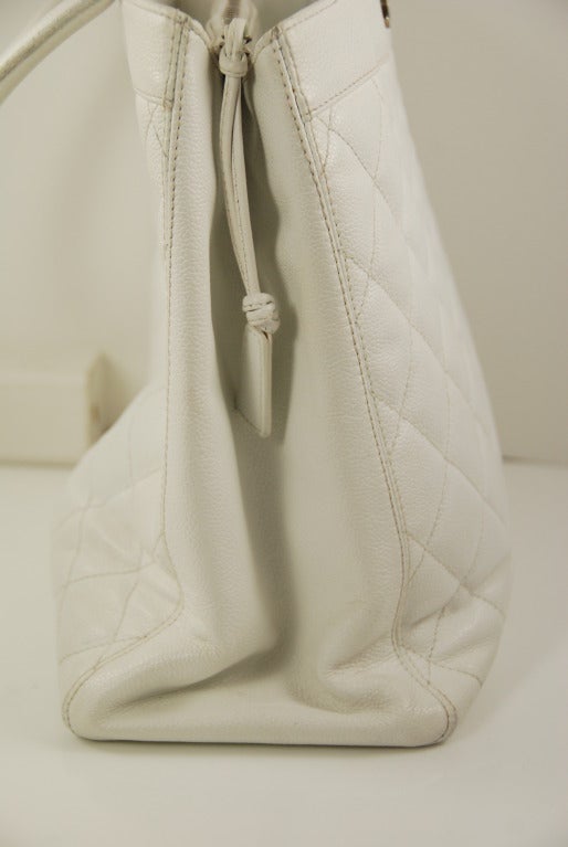 1980s Chanel White Cavier Leather Quilted Bag 1
