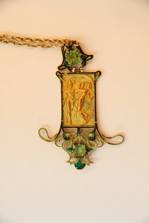 Very Rare Rene Lalique Art Nouveau  Les Danseuses Necklace

Tourmaline gold enamel

