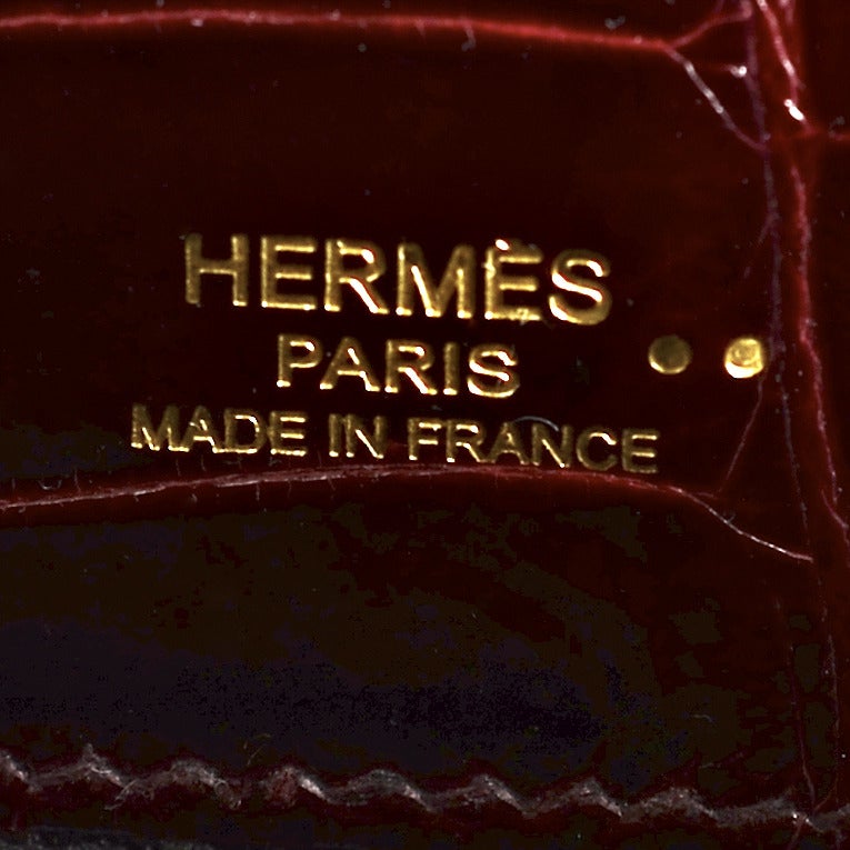 Hermes Bordeaux Shiny Niloticus Crocodile Kelly Cut with Gold Hardware 3