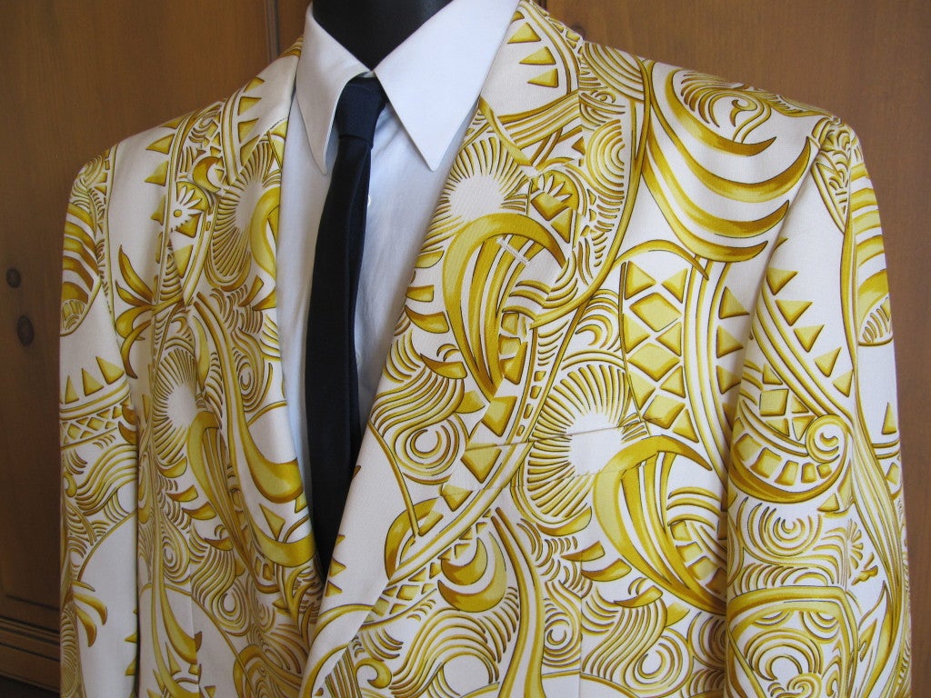 Gianni Versace vintage men's Baroque silk blazer In Excellent Condition In Cloverdale, CA