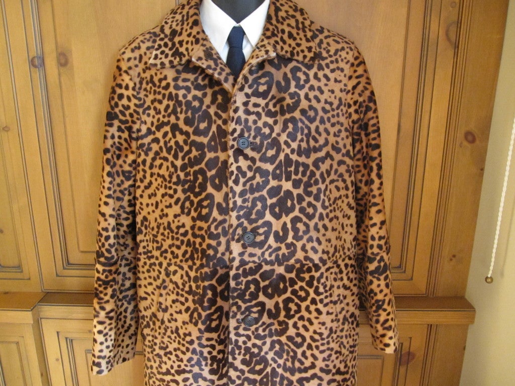 Prada men's leopard calf fur coat
A one off 
sz 38 (48)
This is much more elegant than the photos show


In excellent Condition, with tags original price $5900
Chest  40