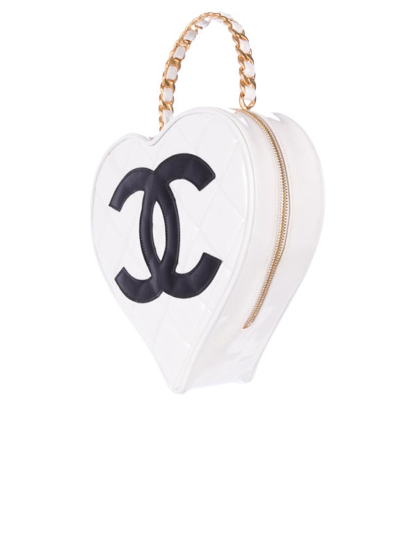 Chanel white quilted lambskin heart bag Resort 2009 NIB For Sale 1